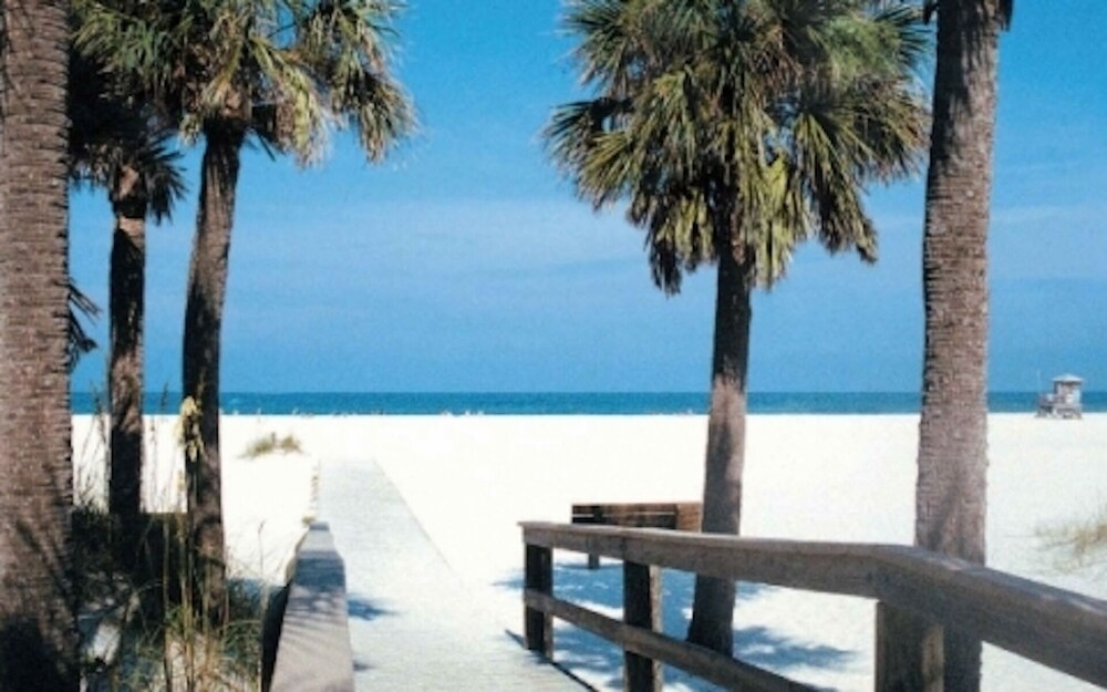 Whispers Resort By Affordable Beach Condos - photo 101