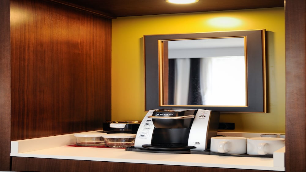 Hotel Indigo Kansas City Downtown by IHG - photo 8
