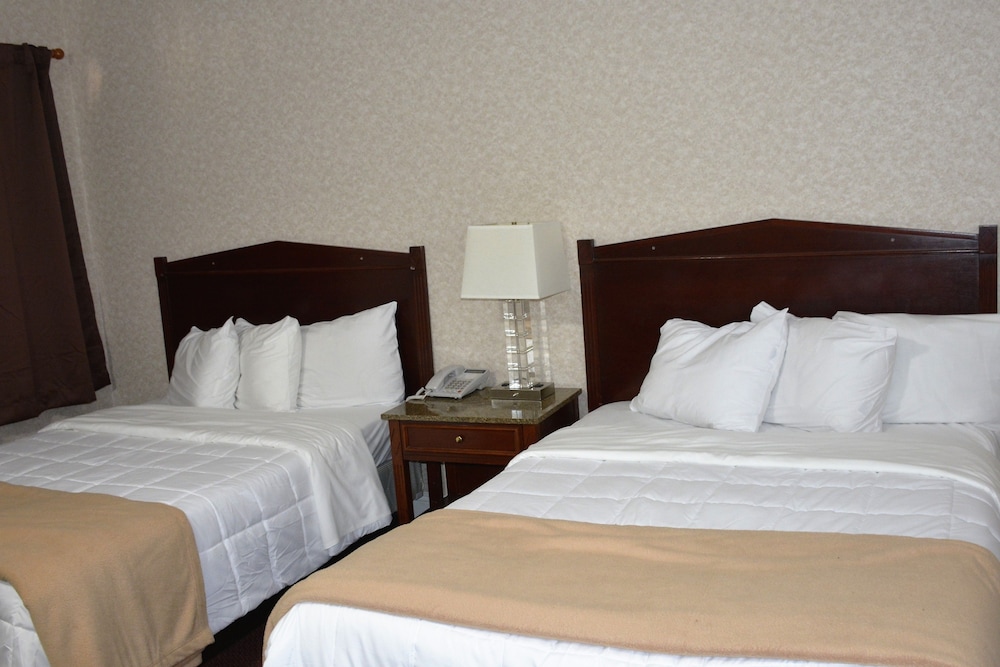 Atlantic Inn & Suites - photo 15