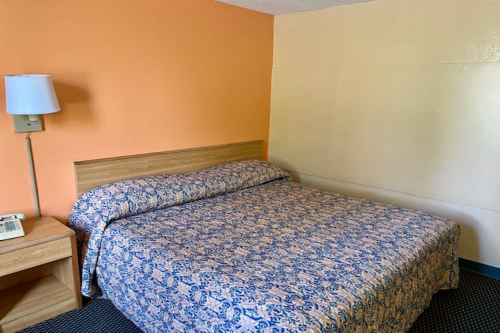 Red Carpet Inn & Suites Lima - photo 19