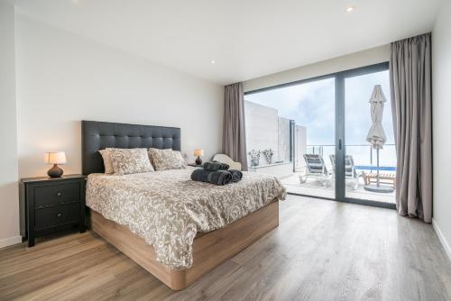 Casa Bella Vista Calheta — 4-Star Luxury Hotel in Arco Da Calheta, Portugal