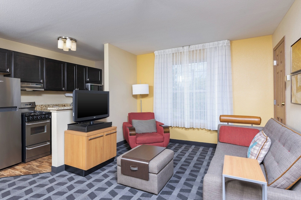 Towneplace Suites by Marriott East Lansing - photo 11