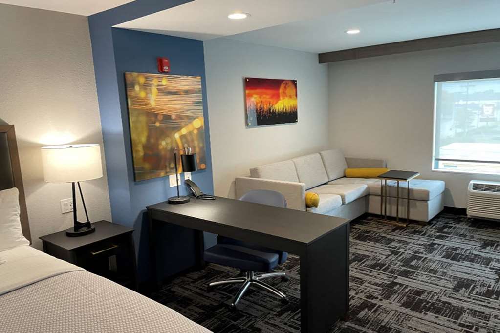 La Quinta Inn & Suites South Bend near Notre Dame - photo 51
