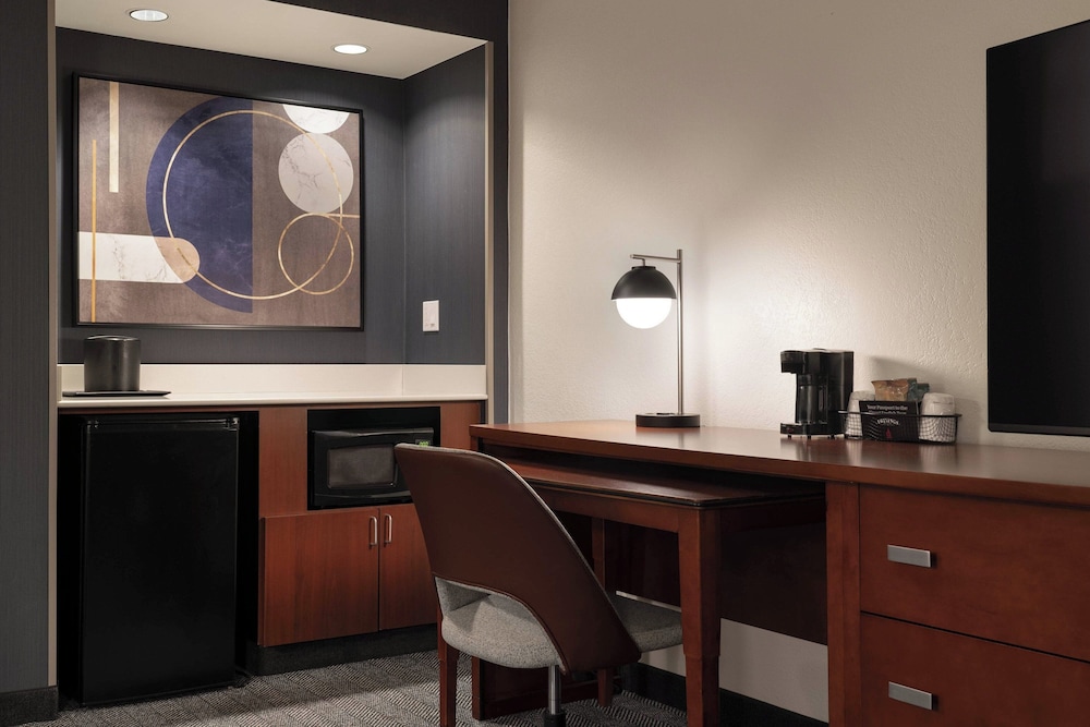 Courtyard By Marriott Palm Springs - photo 32