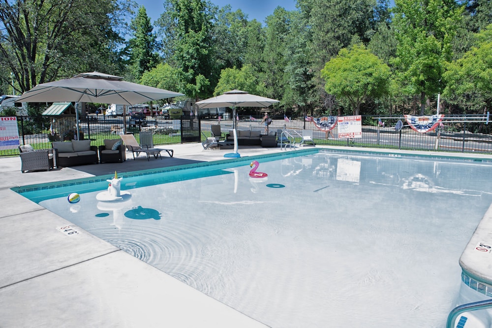 Outdoorsy Yosemite — hotel in Bass Lake