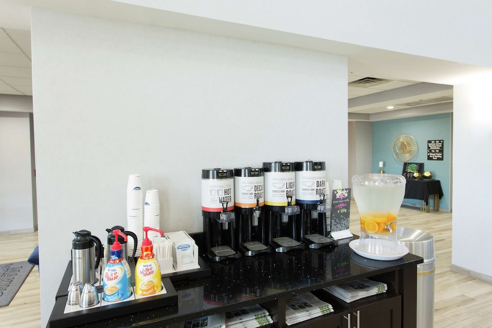 Hampton Inn & Suites Ankeny - photo 38