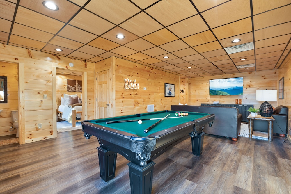 Parkway Paradise w Private Hot Tub - photo 43