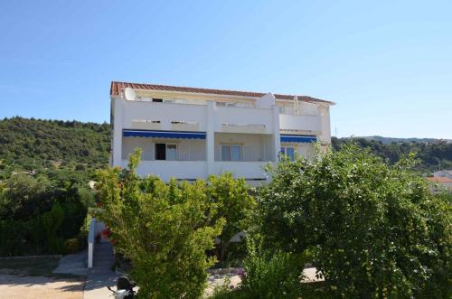 Palit Apartment 1 — 4-Star Luxury Hotel in Lopar, Croatia