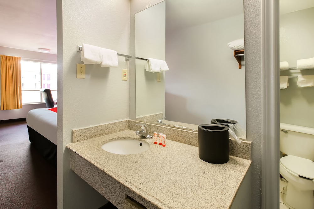OYO Hotel Texarkana North Heights AR Hwy I 30 - photo 22