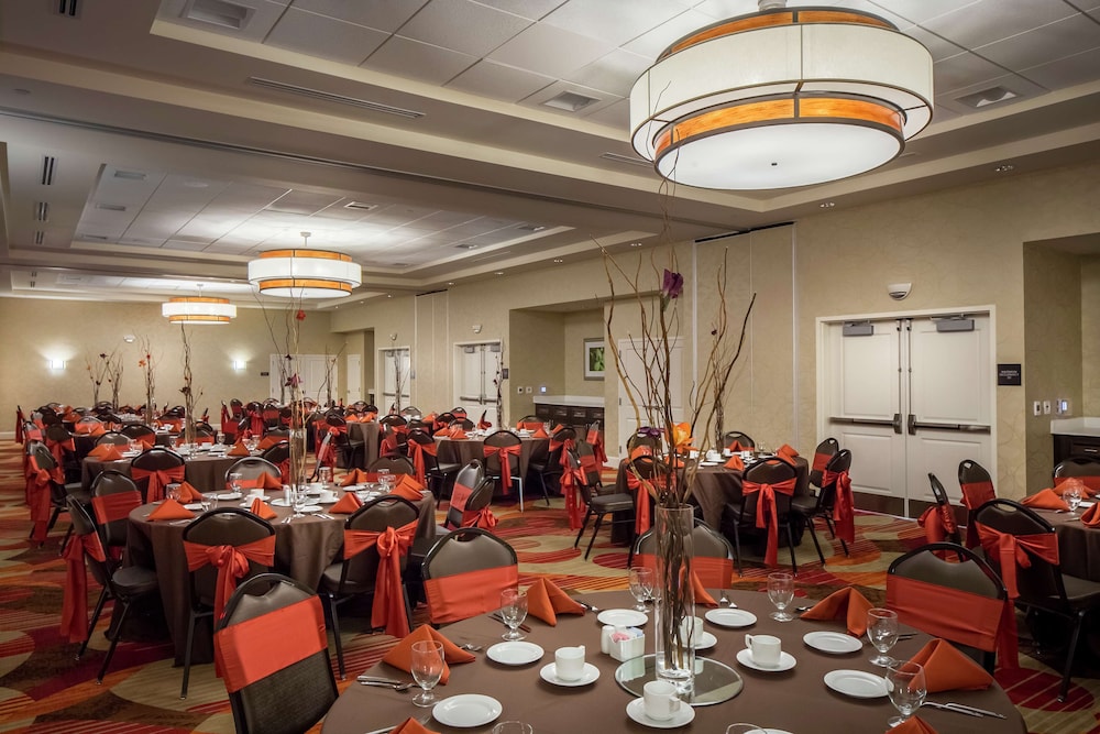 Hilton Garden Inn Bettendorf Quad Cities - photo 36