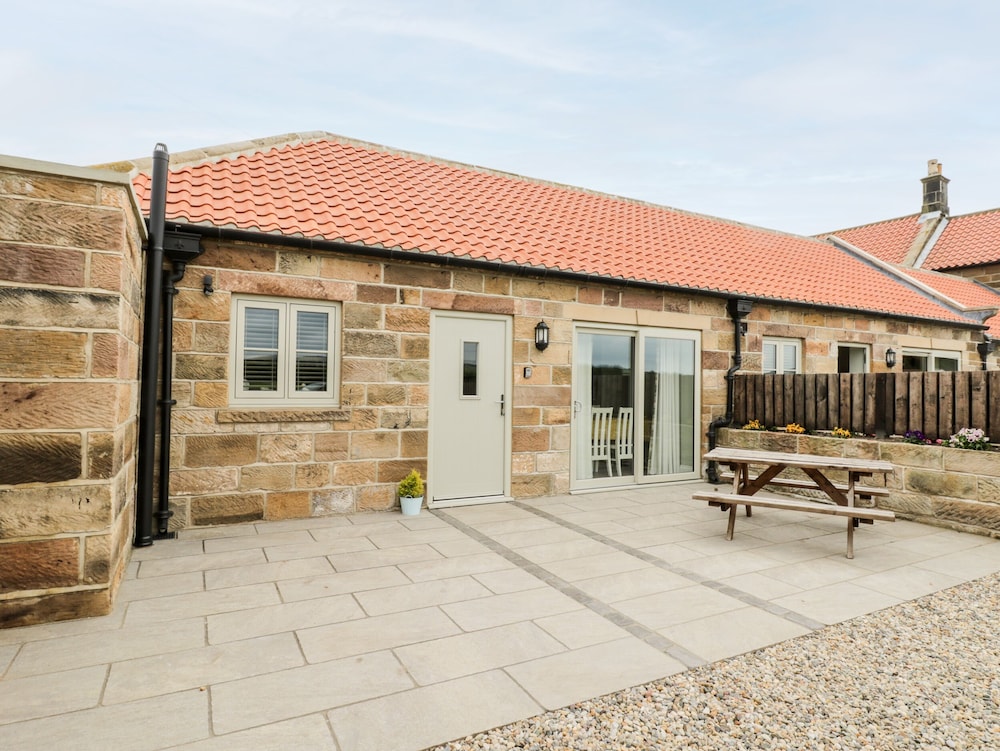Cartwheel Cottage at Broadings Farm — 4-Star Luxury Hotel in Whitby, United Kingdom