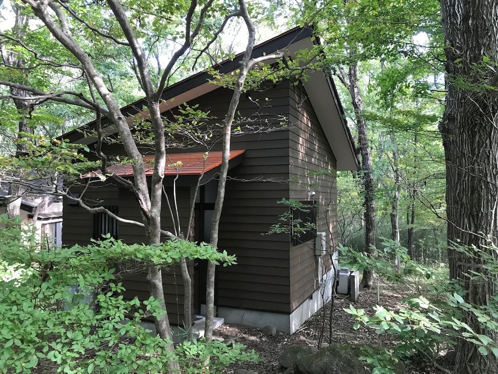 God Valley - carbon neutral hotel in Unknown City