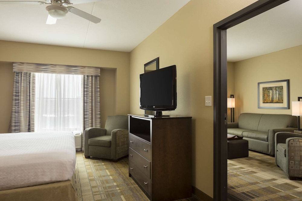 Homewood Suites by Hilton Coralville Iowa River Landing - photo 6
