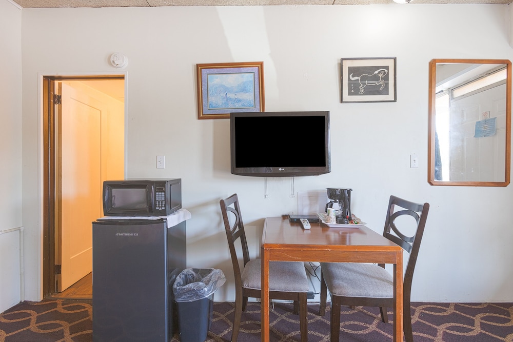 Sonrise Inn Lincoln Hwy By OYO - photo 52