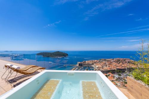 Kings Landing 5 Stars Penthouse