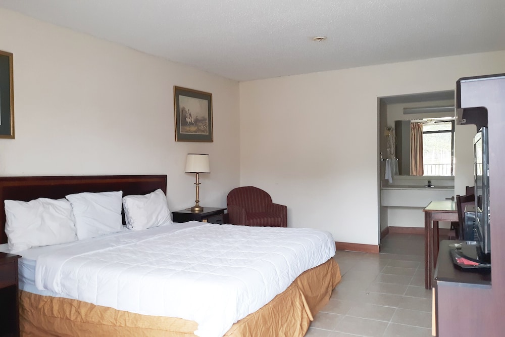 Hotel Candlelight by OYO Rooms - photo 3
