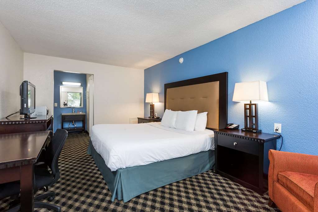 Days Inn by Wyndham Salisbury - photo 9