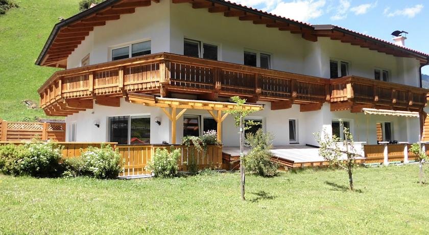 Appartementhaus Gleirscher — 4-Star Luxury Hotel in Neustift Im Stubaital, Austria