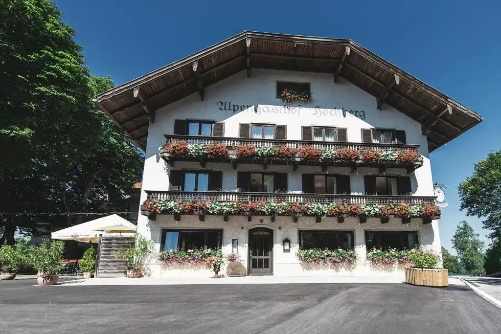 Alpengasthof Hochberg Familie Gruber — hotel in Traunstein