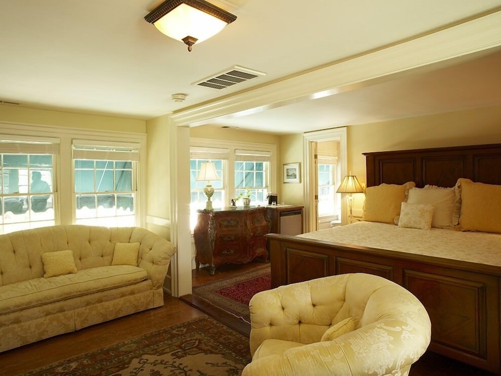 The Smithfield Inn - photo 11