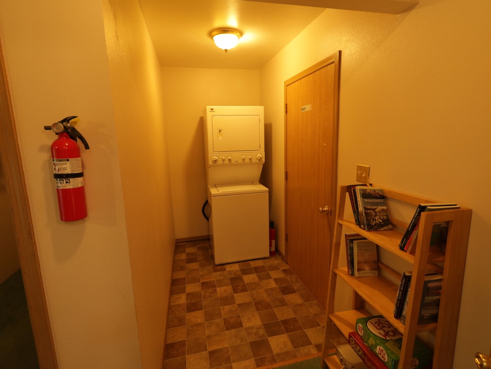Alaska Dreamin' Lodging - photo 14