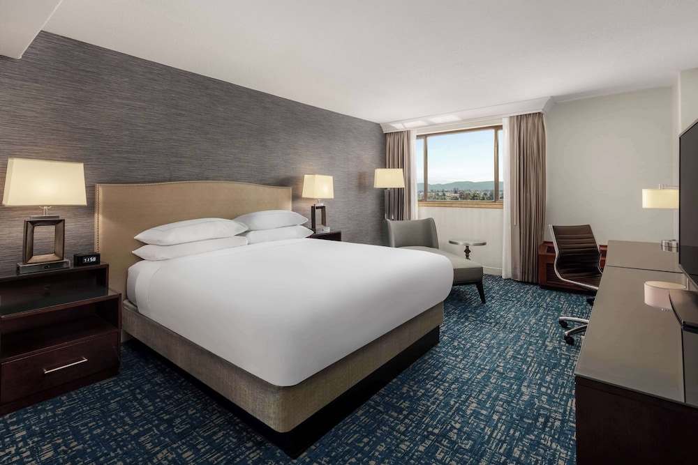 Hilton Concord - photo 8