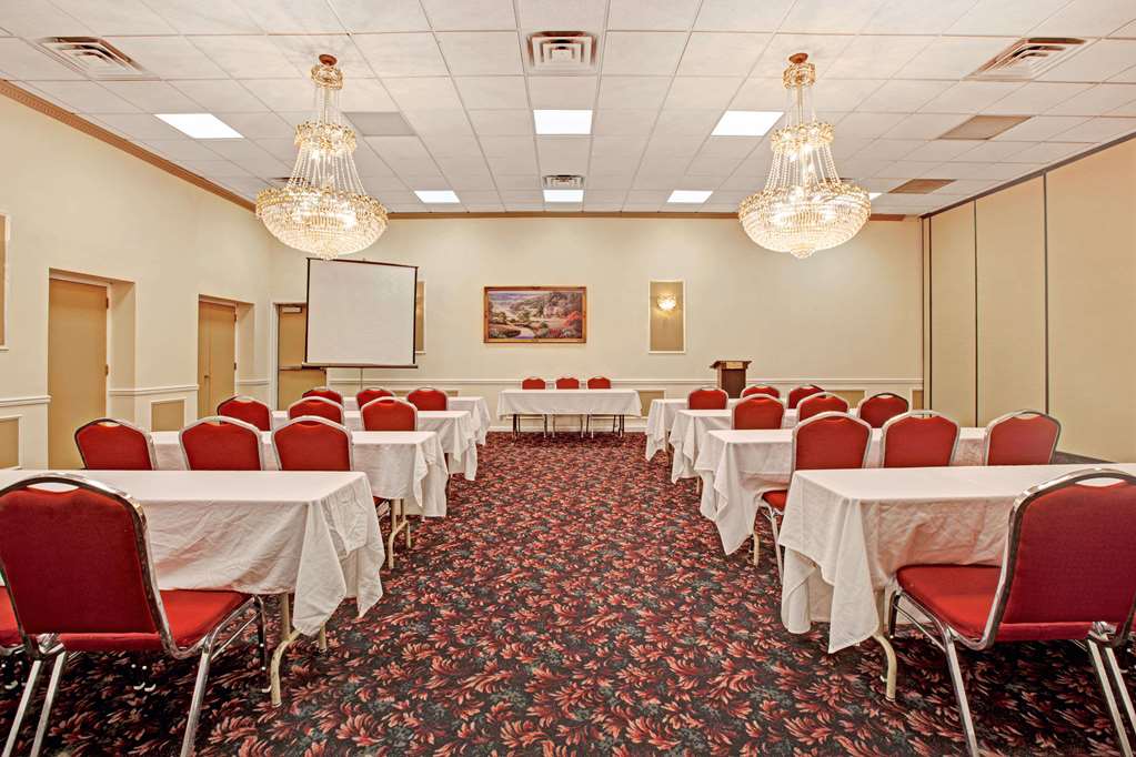Ramada by Wyndham Flemington - photo 13