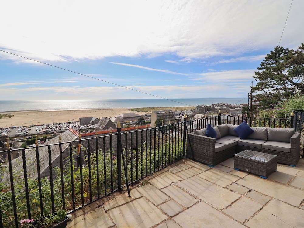 Tonnau Yr Oleu or Waves of Light in Barmouth, United Kingdom