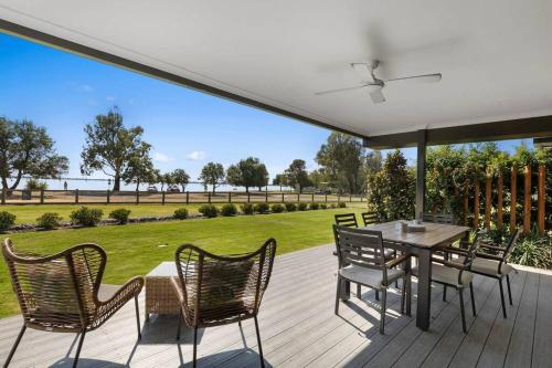 No 1 Marine Cove Lake Views in Yarrawonga, Australia