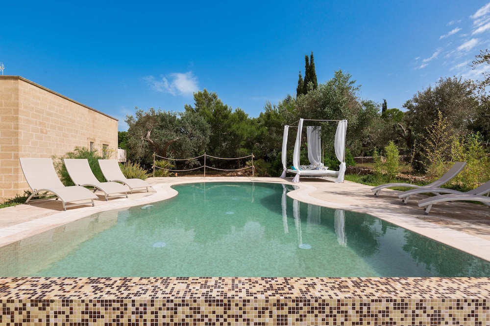 Villa Satis — 4-Star Luxury Hotel in Casarano, Italy