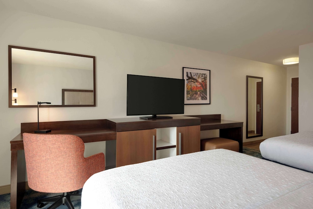 Hampton Inn & Suites San Marcos - photo 11