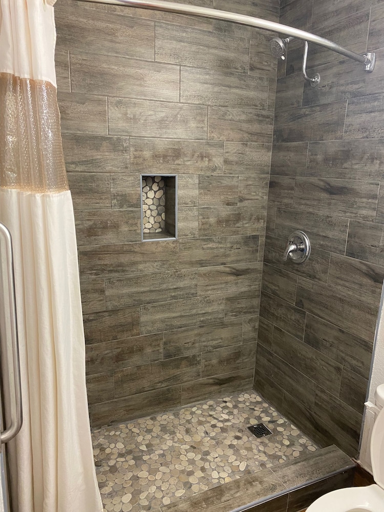 Texas Inn & Suites Raymondville - photo 46