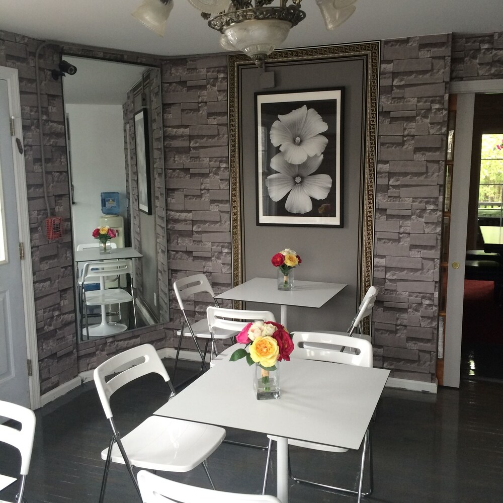 Admiral Weaver Inn - photo 26
