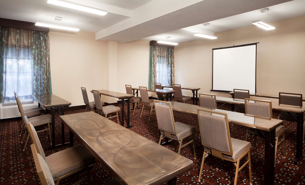 Hampton Inn Lawrenceville - photo 32