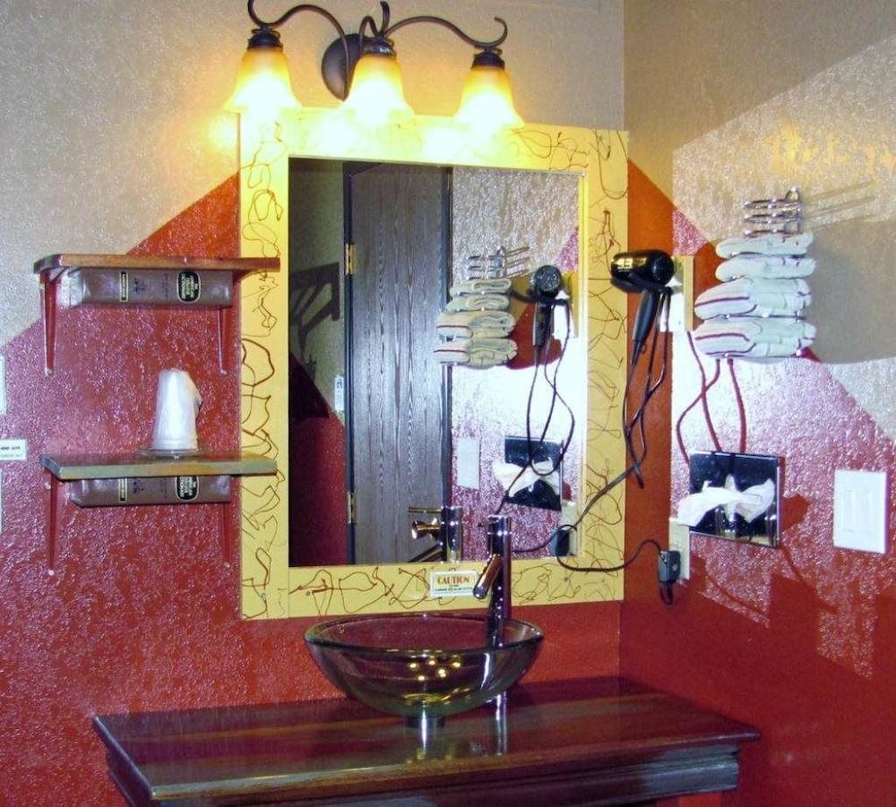 Earth Inn Motel - photo 23