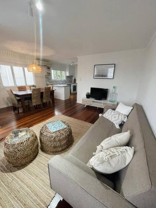 Beach House @ Moffat — 4-Star Luxury Hotel in Caloundra, Australia