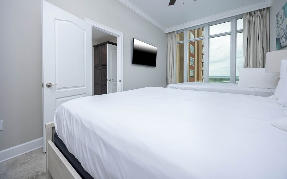 Phoenix Gulf Towers 1505 4 Bedroom Condo - photo 12