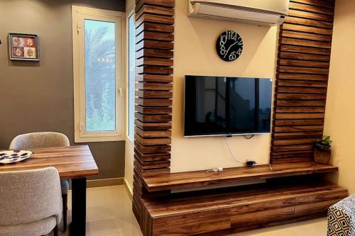 3 Brs Beachside Modern chalet Seaview & 3min walking l BBQ — 4-Star Luxury Hotel in Ain Sokhna, Egypt