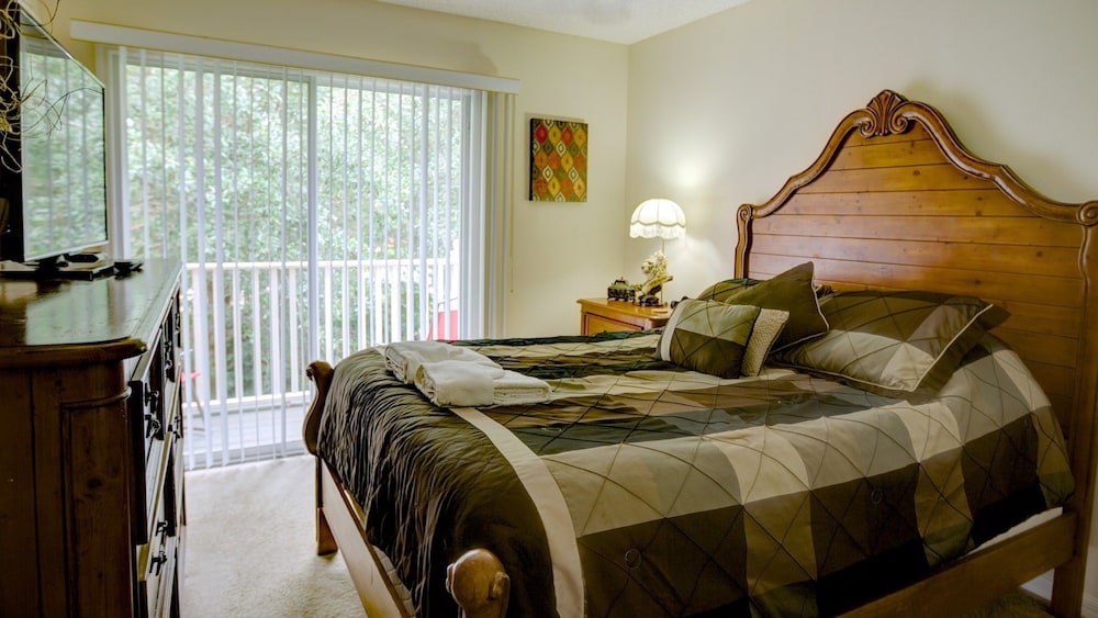 Norwich Townhome at Emerald Island - photo 4