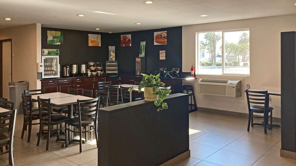 Quality Inn & Suites near Downtown Bakersfield - photo 29