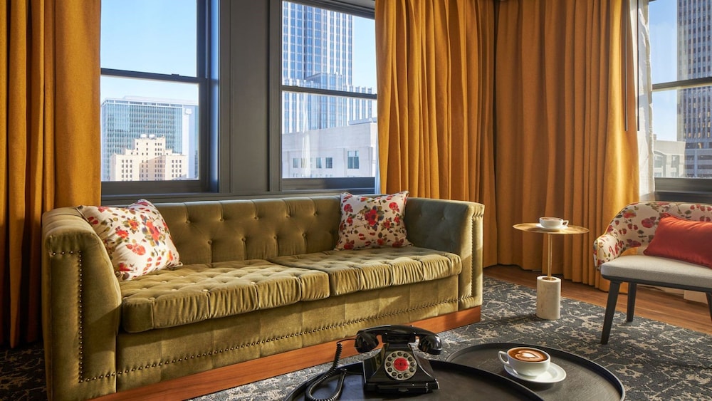 Hotel Indigo Omaha Downtown by IHG - photo 8