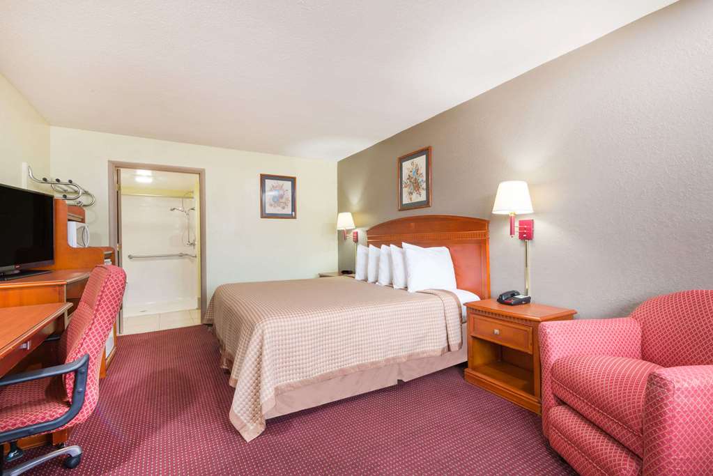 Days Inn by Wyndham Paintsville - photo 8