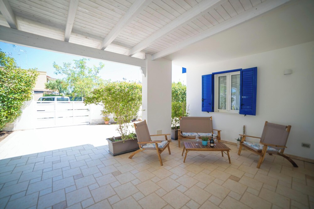 Villetta Olimpia Near The Beach — 4-Star Luxury Hotel in Melendugno, Italy