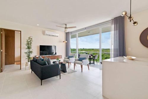 Jungle Joy Prv Jacuzzi Beach Access Rooftop Pools W Sea Views Beach Club — 4-Star Luxury Hotel in Akumal, Mexico