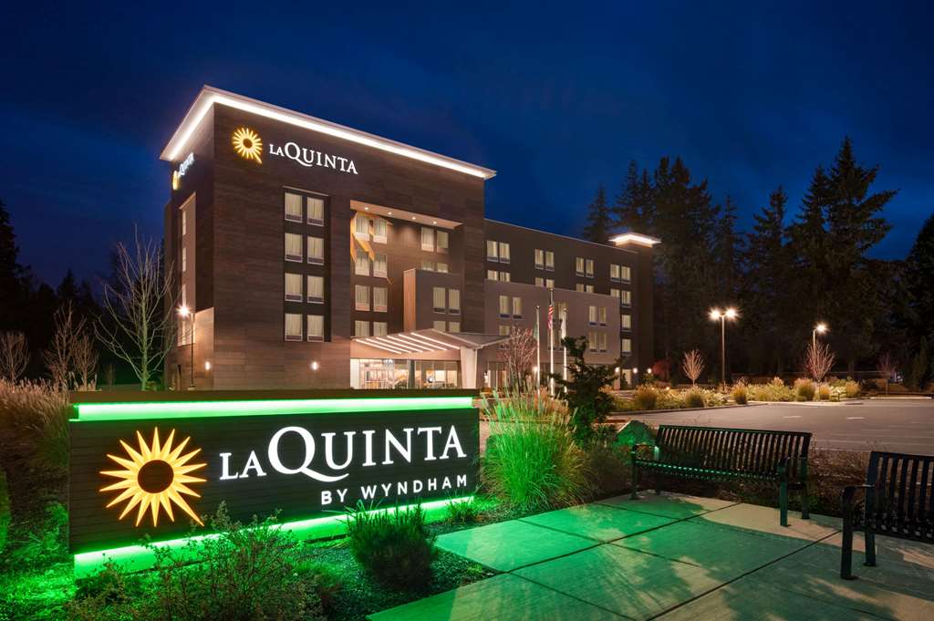 La Quinta Inn & Suites by Wyndham Marysville - photo 3