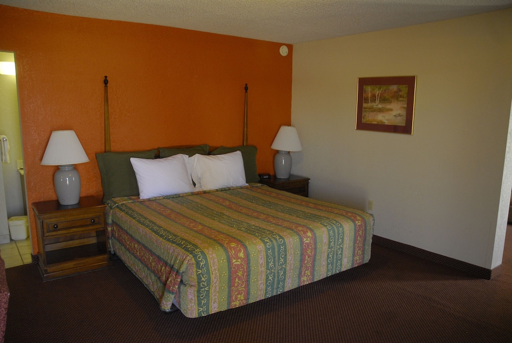 America's Best Inns & Suites - photo 6