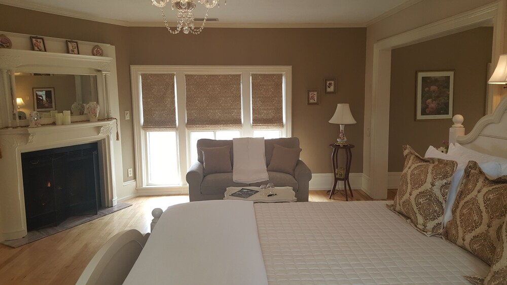 The Wanderlust Hotel - photo 42