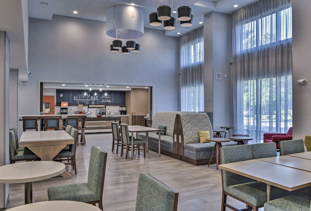 Hampton Inn & Suites by Hilton Keene - photo 14