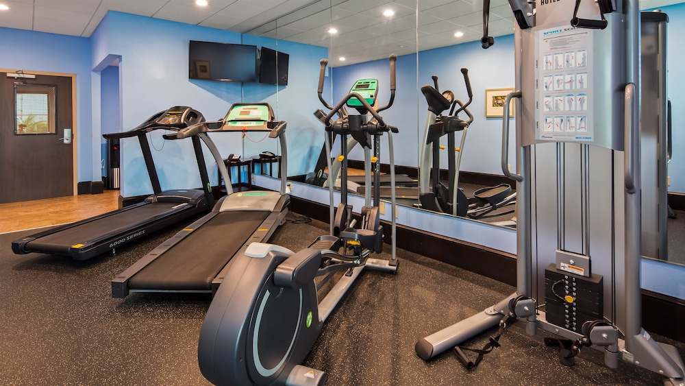 Holiday Inn & Suites Columbia NE Ft Jackson Area by IHG - photo 38