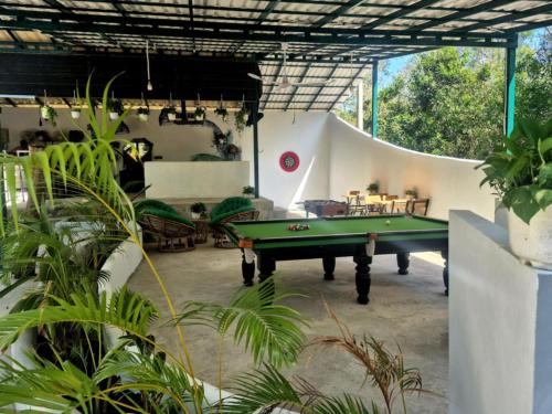 The Alibi in Unknown City, Cambodia